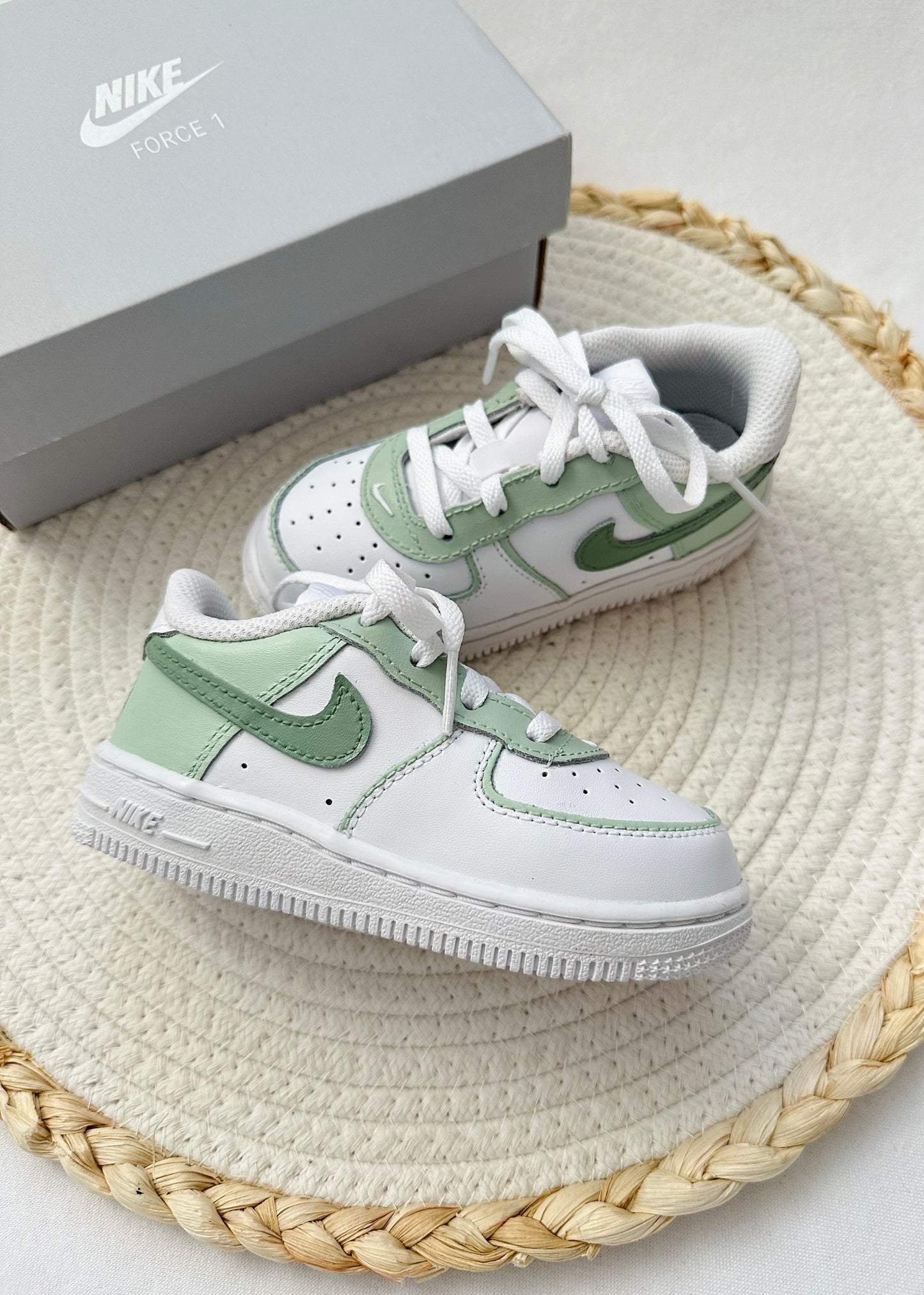 Nike Air Force 1 'Matcha'